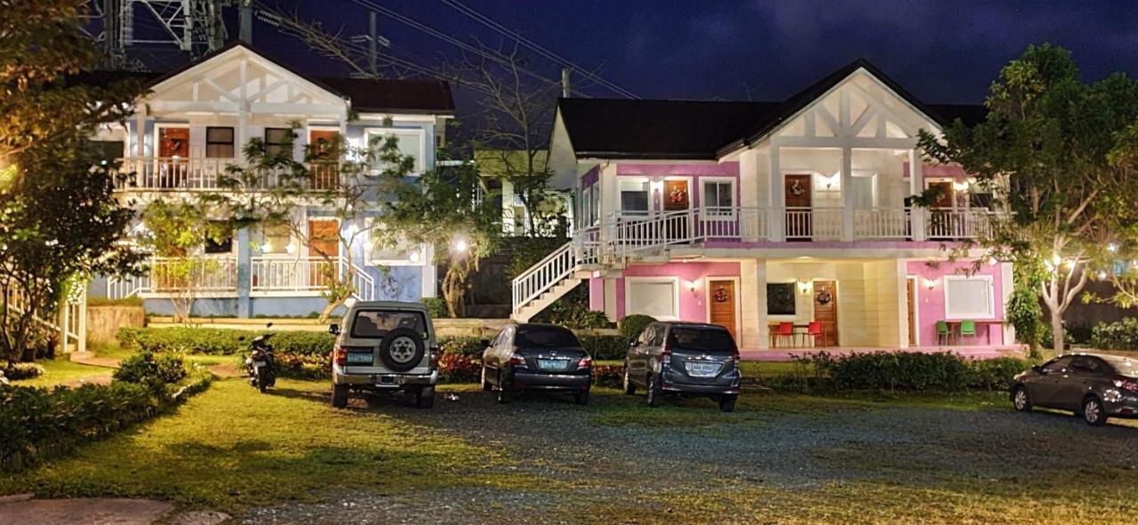 The Carmelence Lodge Tagaytay City Esterno foto
