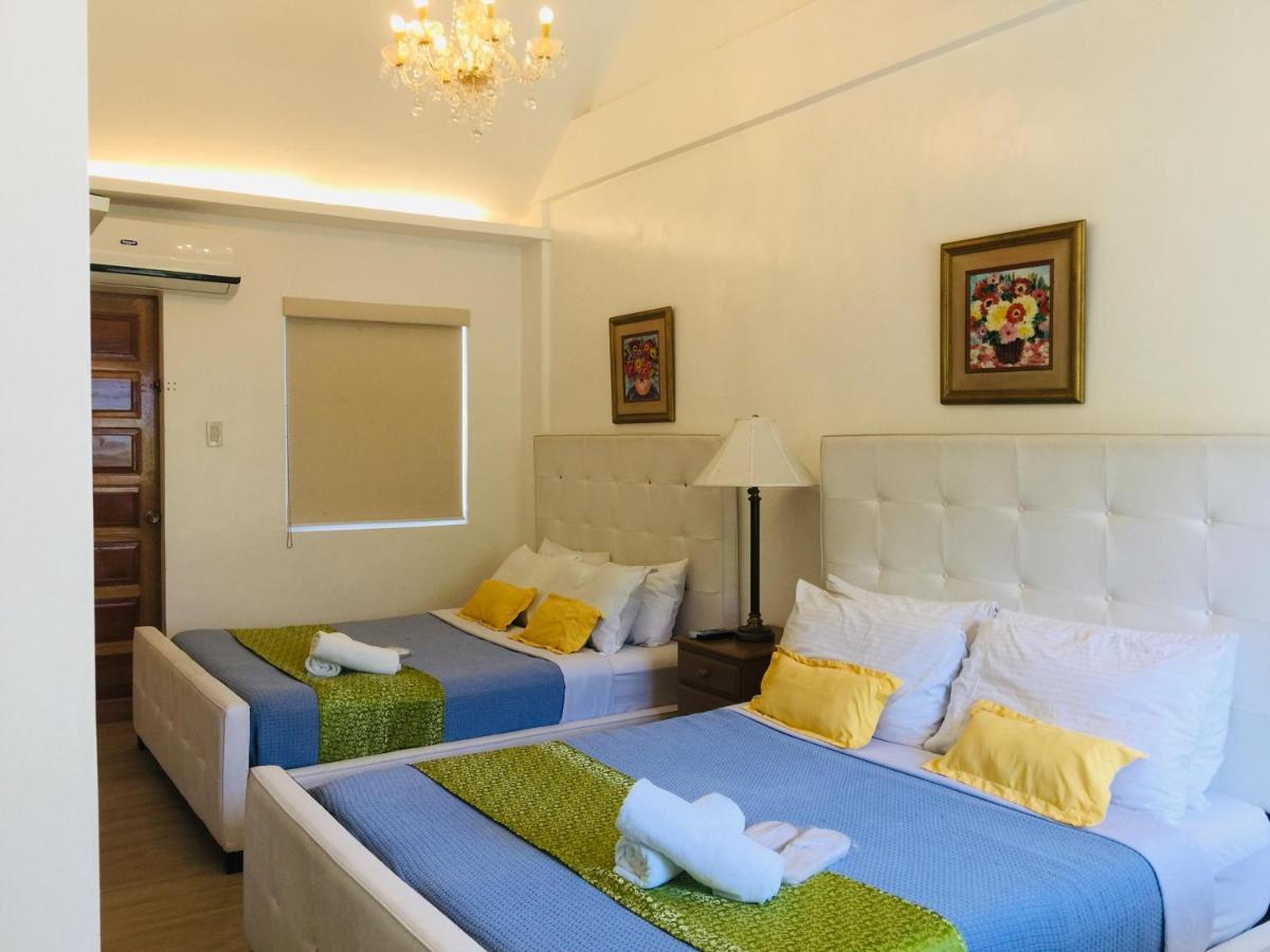 The Carmelence Lodge Tagaytay City Esterno foto